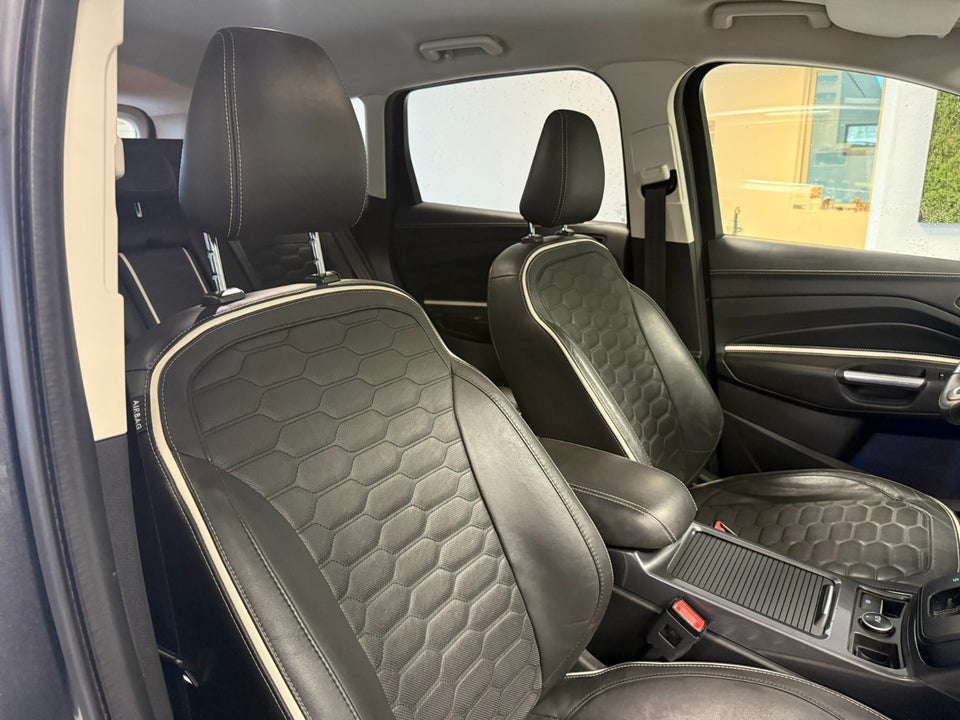 Ford Kuga 2,0 TDCi 180 Vignale aut. AWD 5d