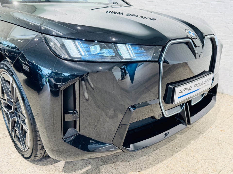 BMW iX xDrive60 M-Sport Pro 5d