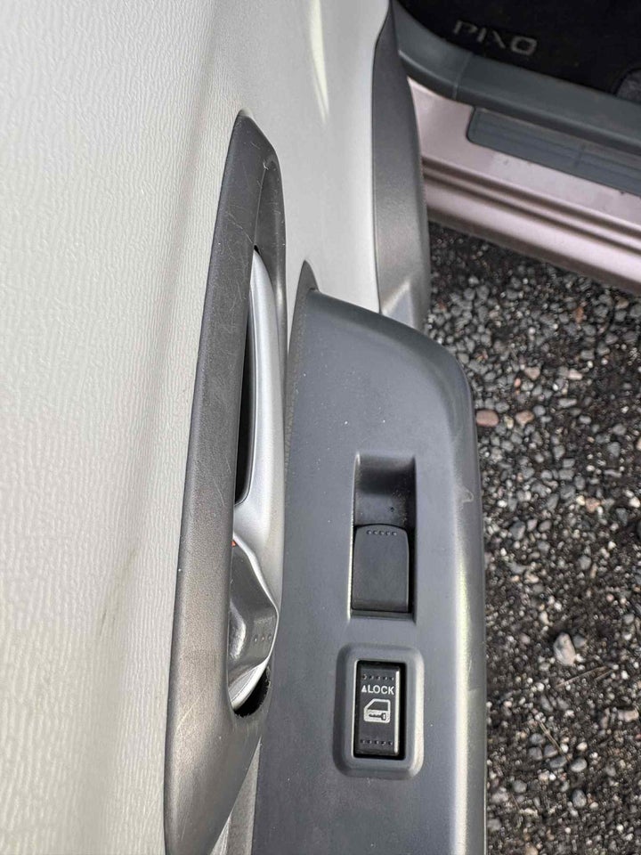 Nissan Pixo 1,0 Acenta 5d