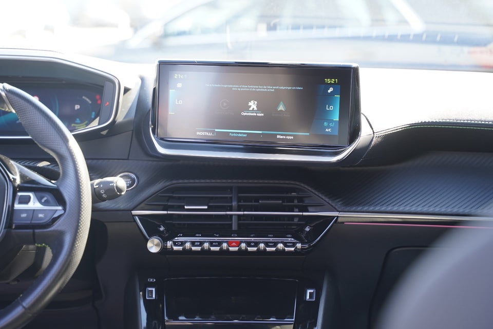 Peugeot e-2008 50 GT Sky 5d