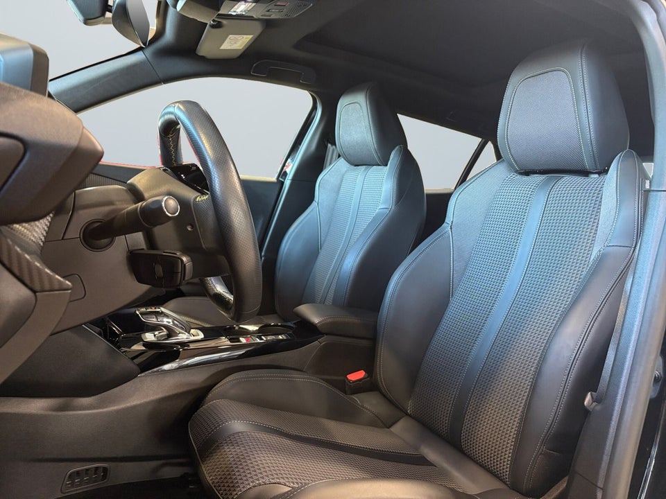 Peugeot e-2008 50 GT Sky 5d