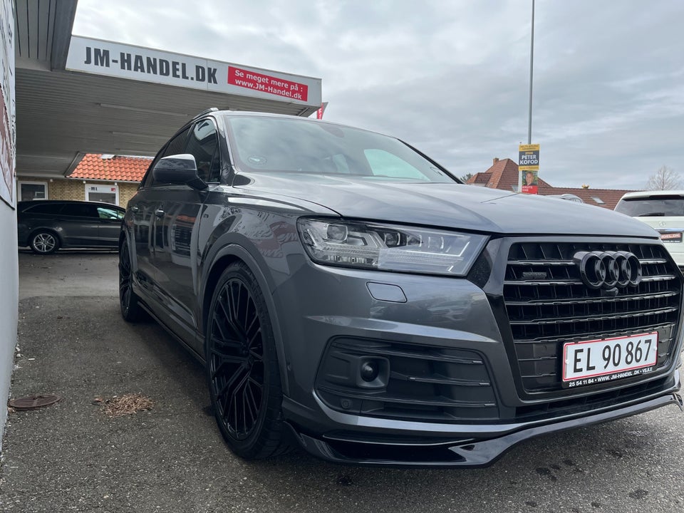 Audi Q7 3,0 TDi 272 S-line quattro Tiptr. 5d