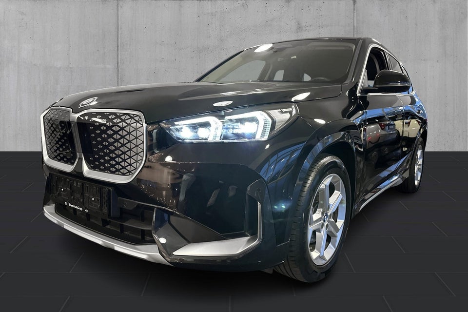 BMW iX1 eDrive20 X-Line 5d