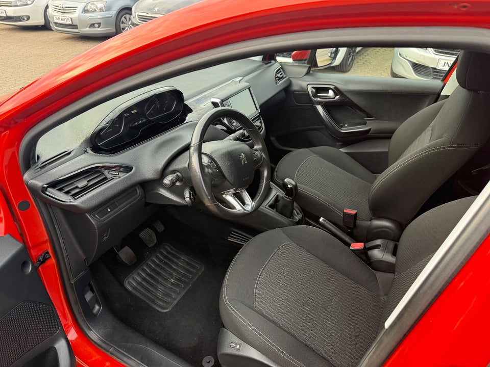 Peugeot 208 1,2 PureTech 82 Style 5d