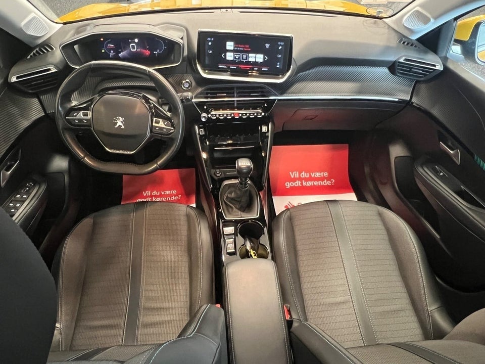 Peugeot 208 1,2 PureTech 100 Allure Sky 5d