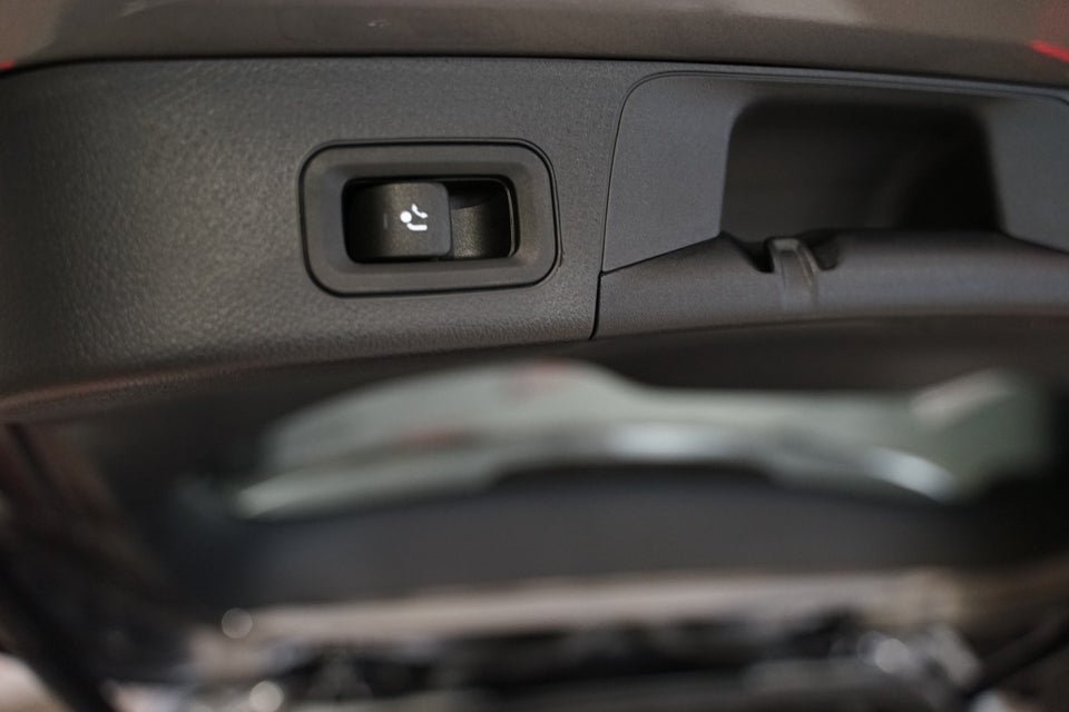 Mercedes EQB300 AMG Line 4Matic 5d