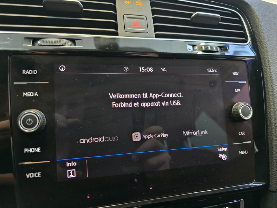 VW Golf VII 1,5 TSi 150 Highline DSG 5d