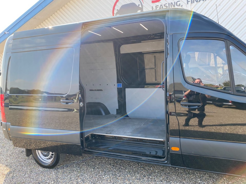 Mercedes Sprinter 317 2,0 CDi A2 Kassevogn aut. RWD