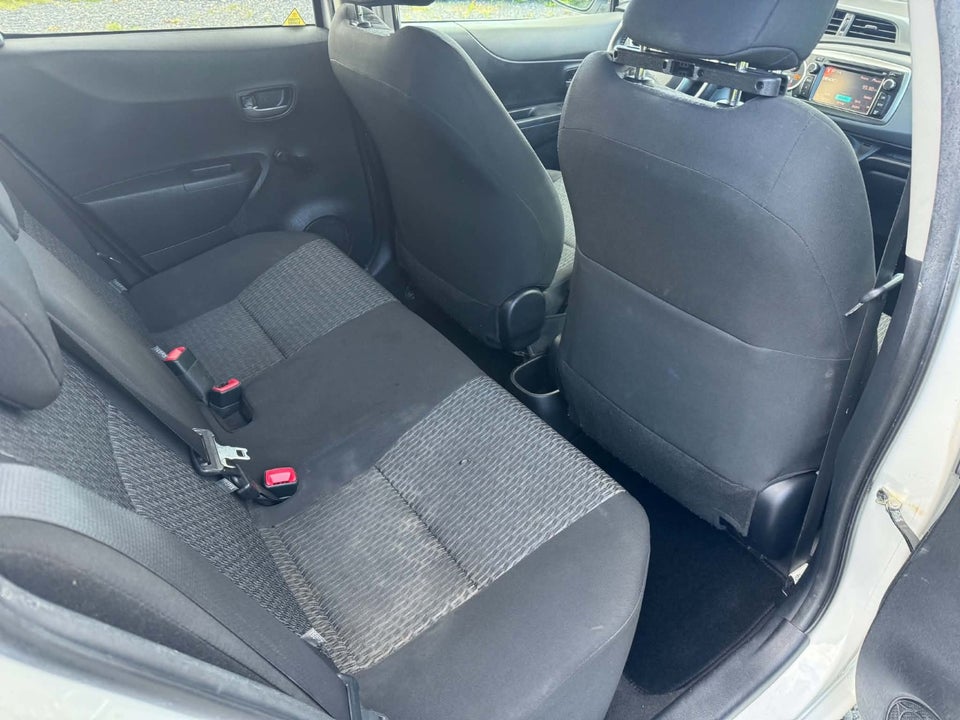Toyota Yaris 1,0 VVT-i T2 5d
