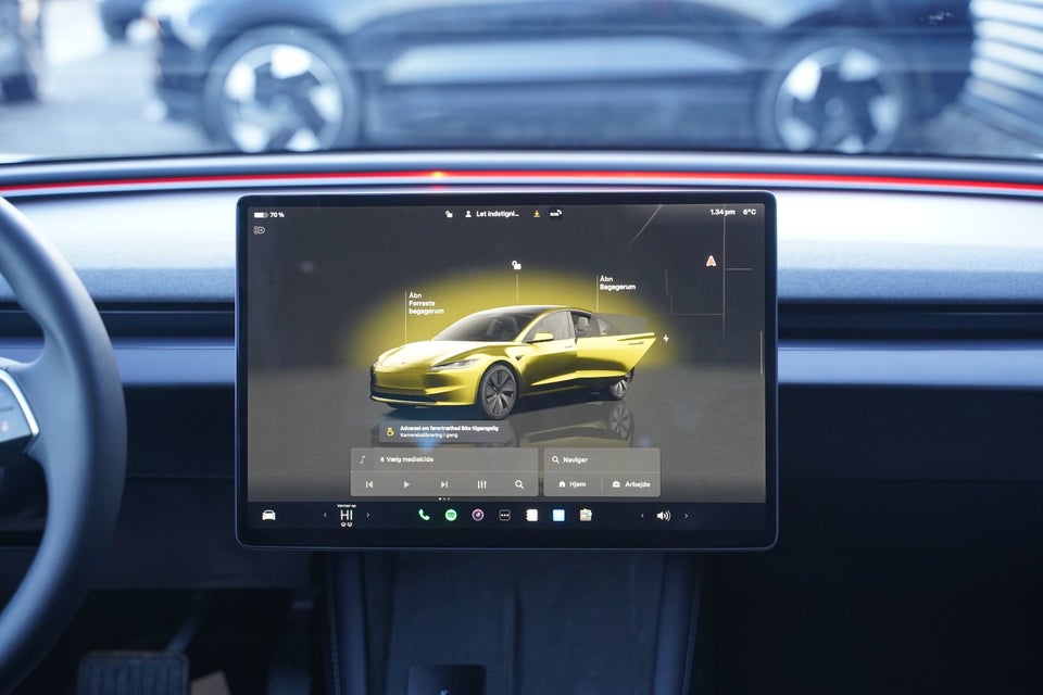 Tesla Model 3 Long Range AWD 4d