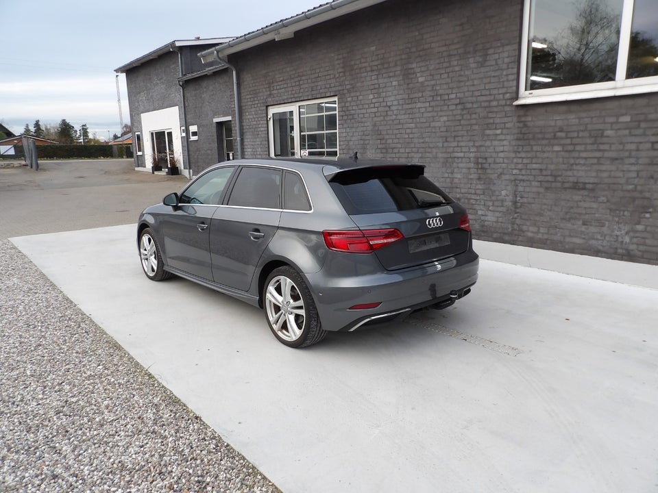 Audi A3 1,4 e-tron Sportback S-tr. 5d