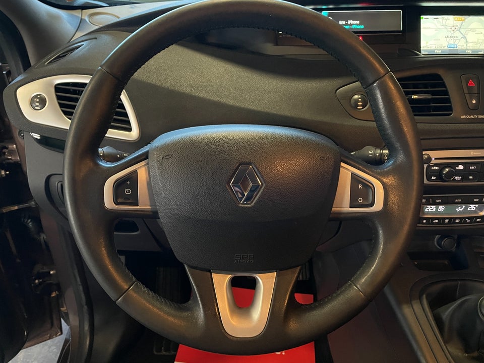 Renault Grand Scenic III 1,6 16V Authentique 7prs 5d