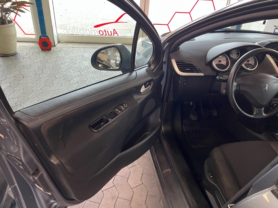 Peugeot 207 1,6 HDi 90 Comfort+ 5d