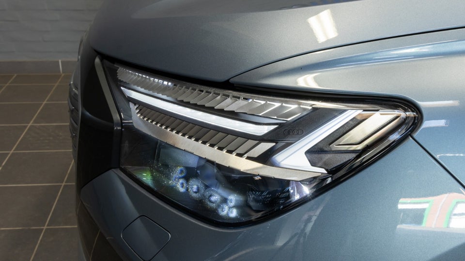 Audi Q4 e-tron 40 S-line 5d