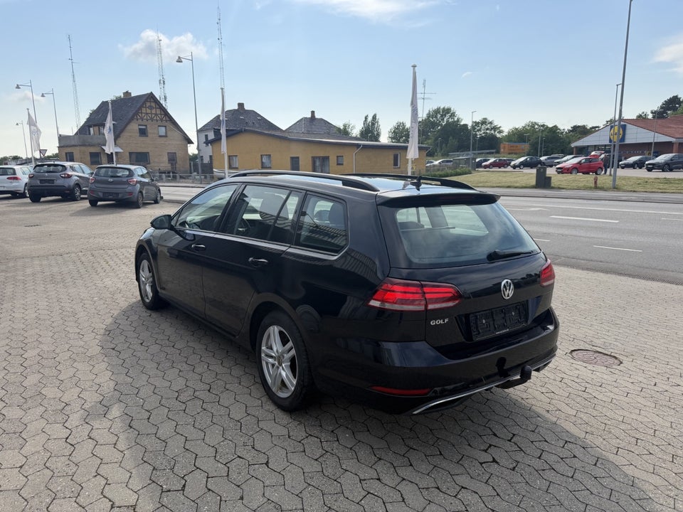 VW Golf VII 1,6 TDi 115 Comfortline Variant 5d