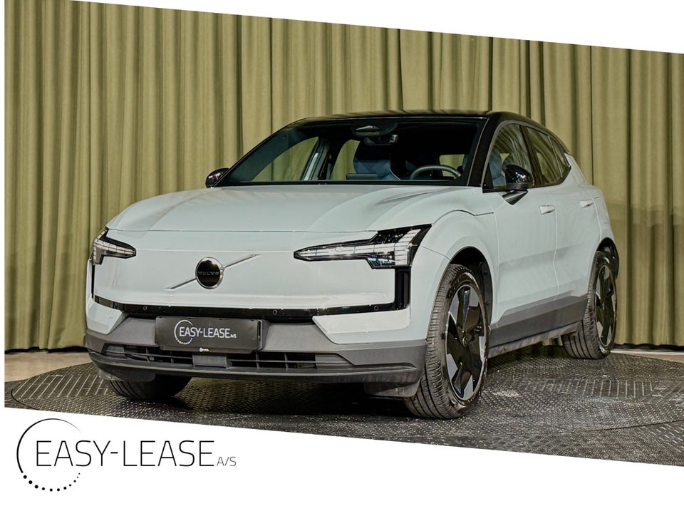 Volvo EX30 Extended Range Plus 5d