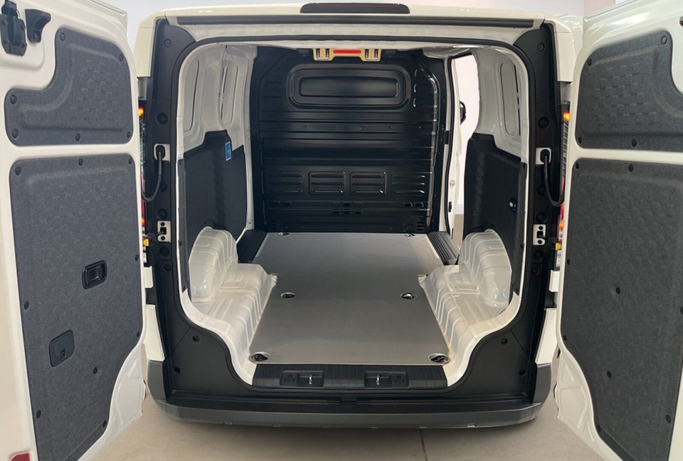 Kia PV5 71 Cargo L2H1 Long Range Work Pro