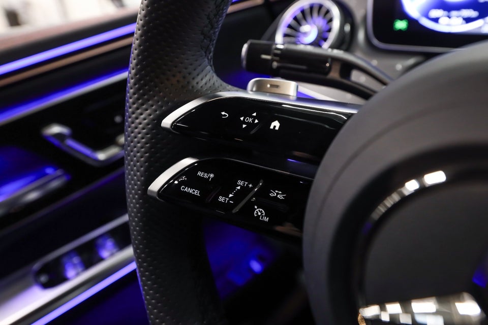 Mercedes EQE350 AMG Line 4d