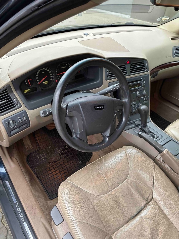 Volvo V70 2,4 170 aut. 5d