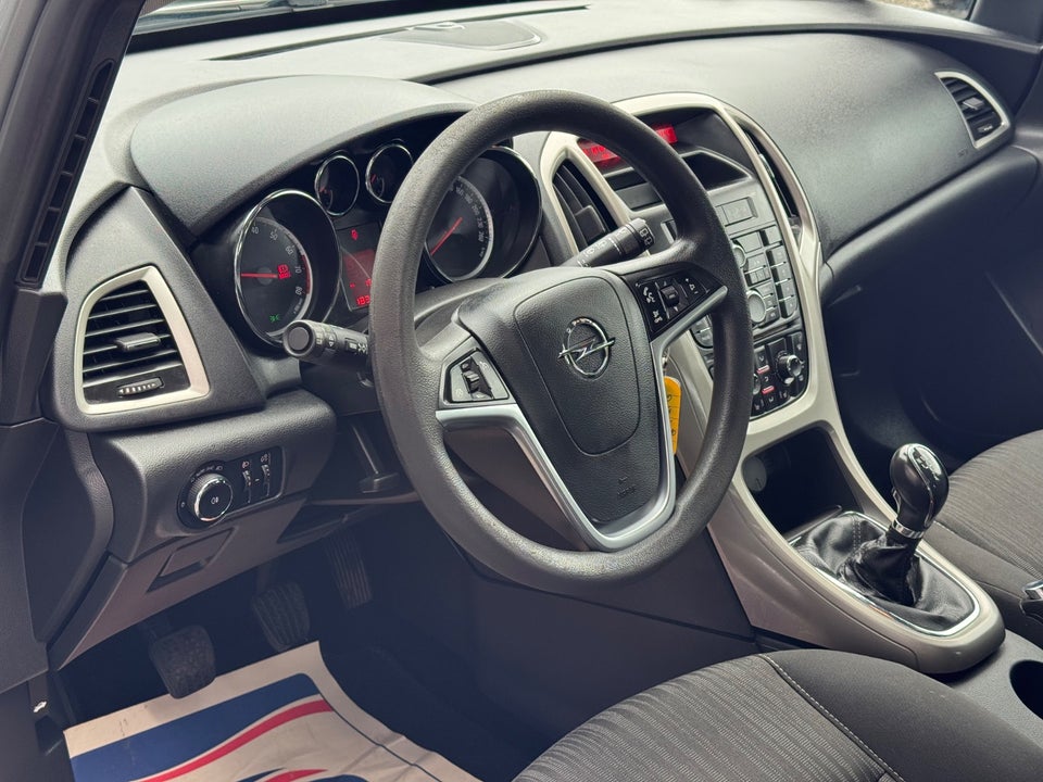 Opel Astra 1,6 Enjoy eco 5d