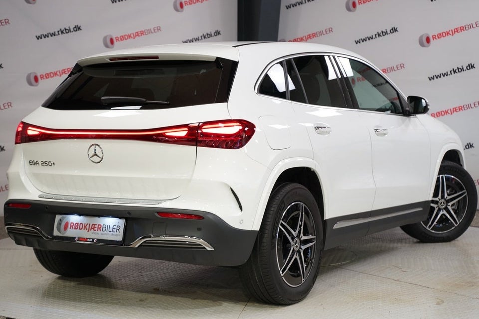Mercedes EQA250+ AMG Line Van 5d