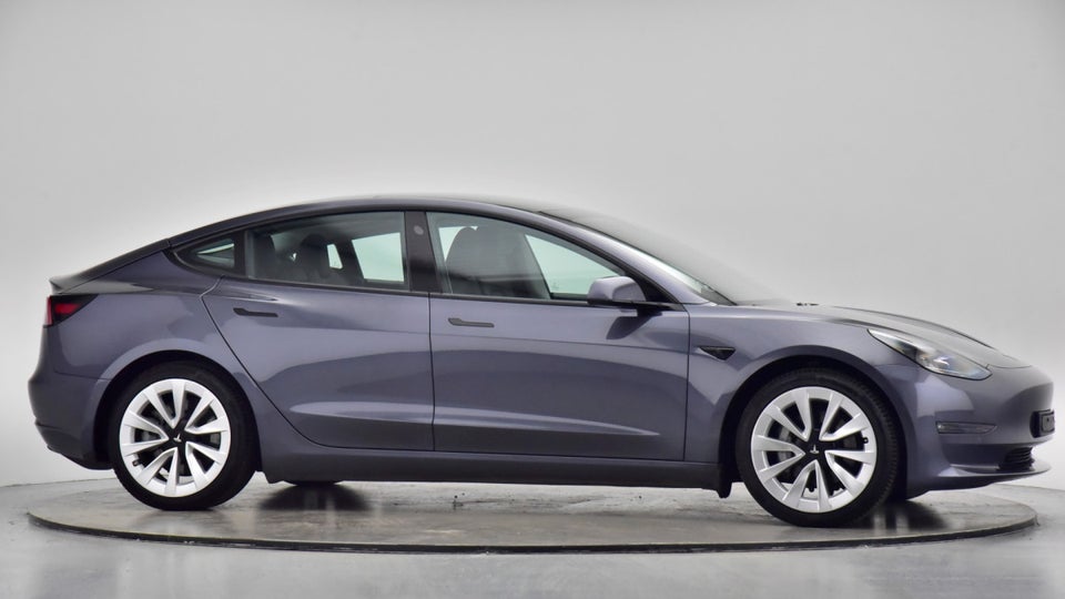 Tesla Model 3 Long Range AWD 4d