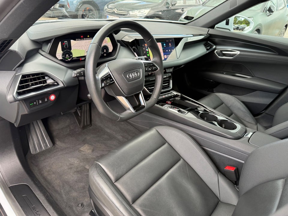 Audi e-tron GT quattro 4d