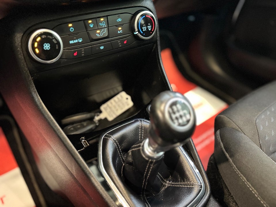 Ford Fiesta 1,0 EcoBoost Titanium 5d