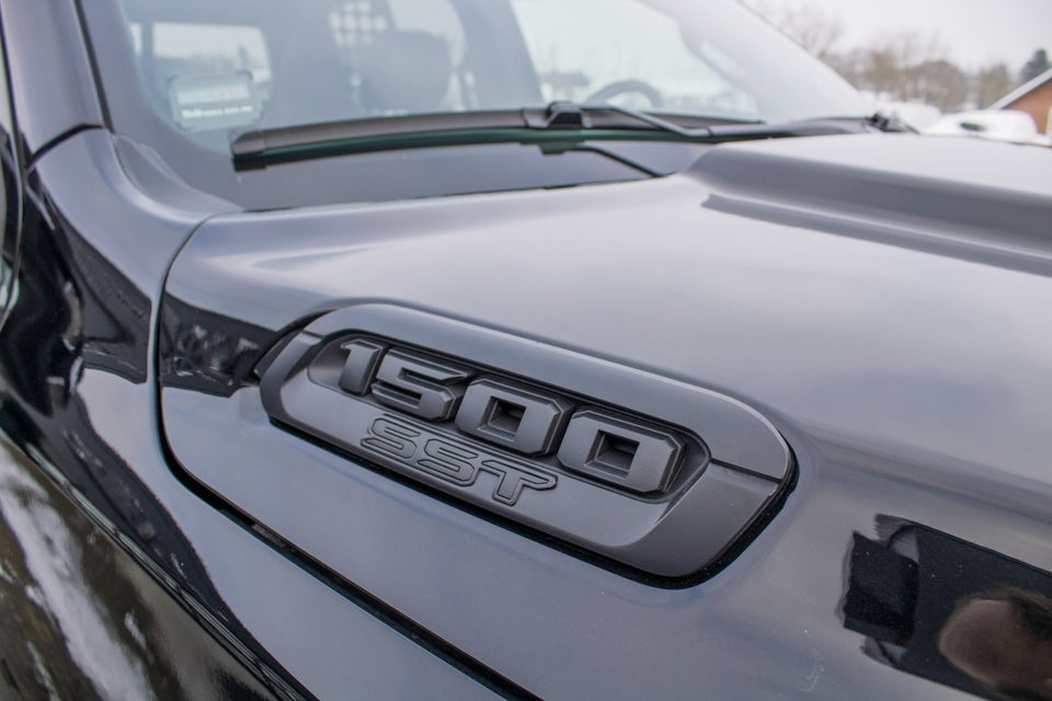 Dodge RAM 1500 3,0 Big Horn Night aut. 4d