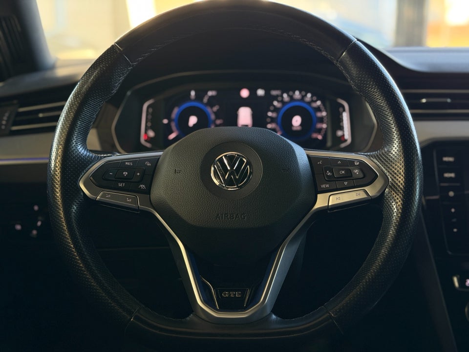 VW Passat 1,4 GTE DSG 4d
