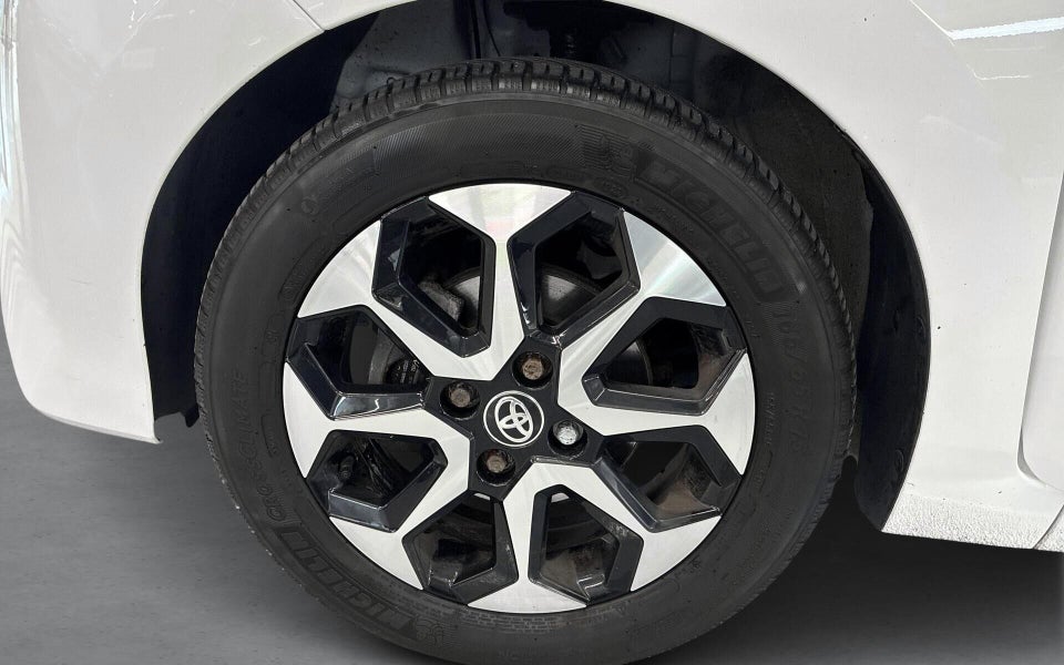 Toyota Aygo 1,0 VVT-i x-plore 5d