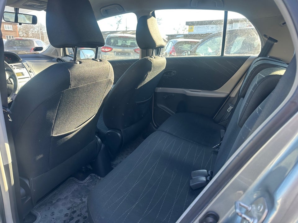 Toyota Yaris 1,0 Luna 5d