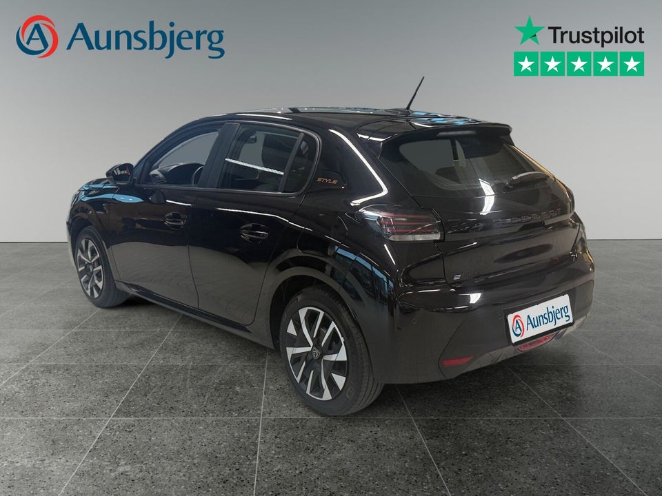 Peugeot e-208 50 Style 5d