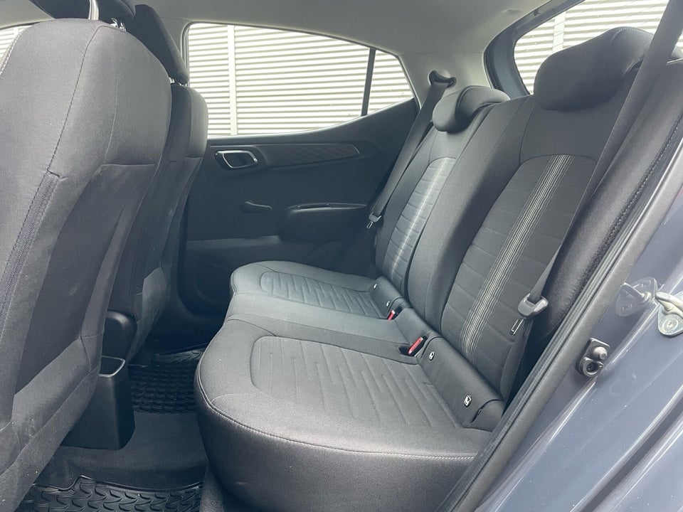 Hyundai i10 1,0 MPi Essential 5d