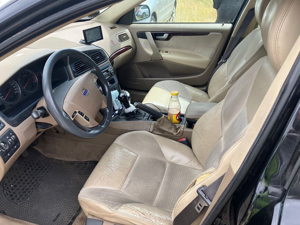 Volvo V70 2,4 140 5d