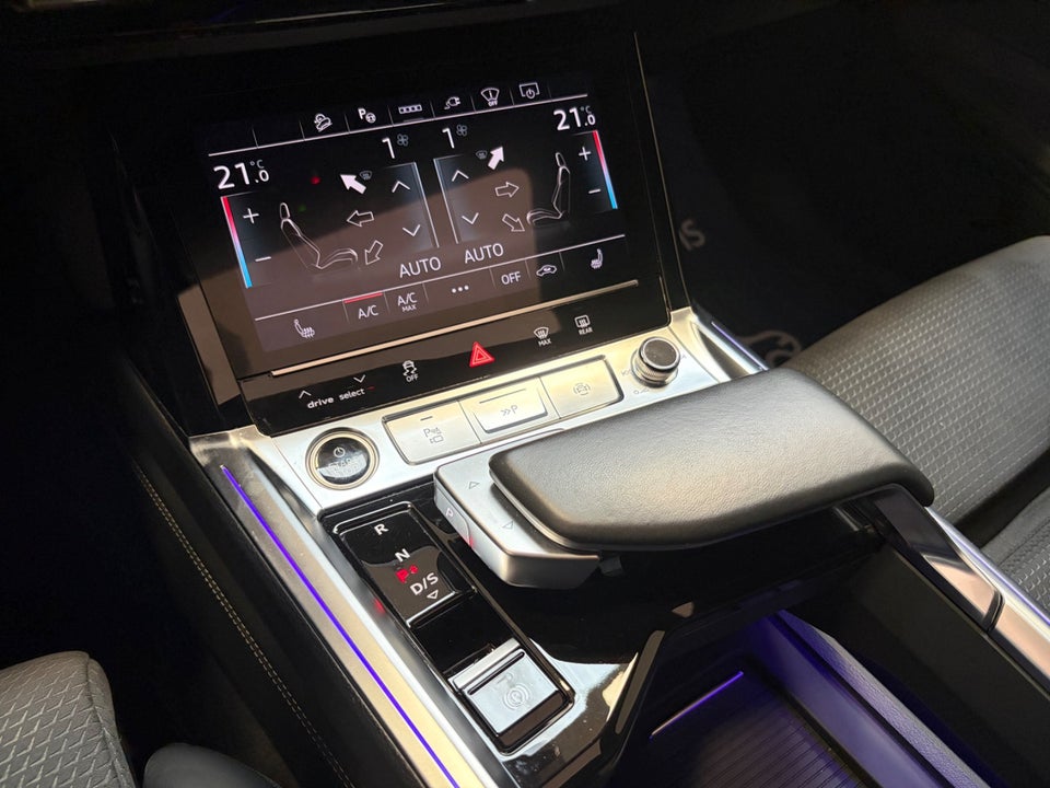 Audi Q8 e-tron 55 S-line Sportback quattro 5d