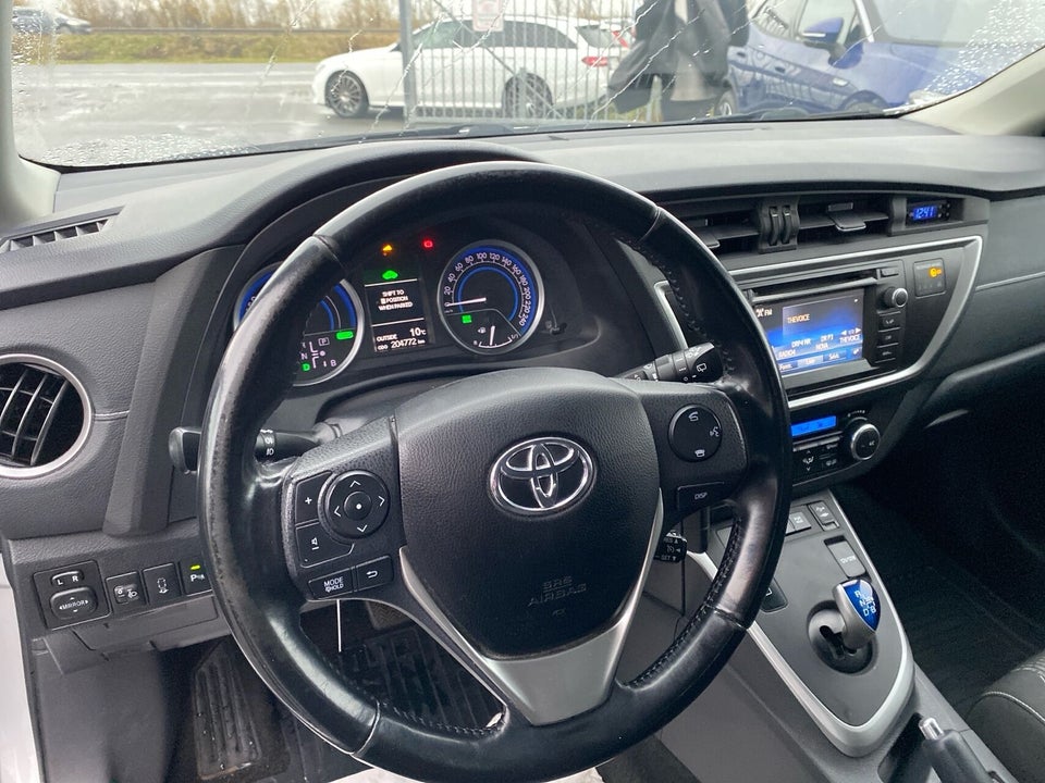 Toyota Auris 1,8 Hybrid H2 Premium CVT 5d