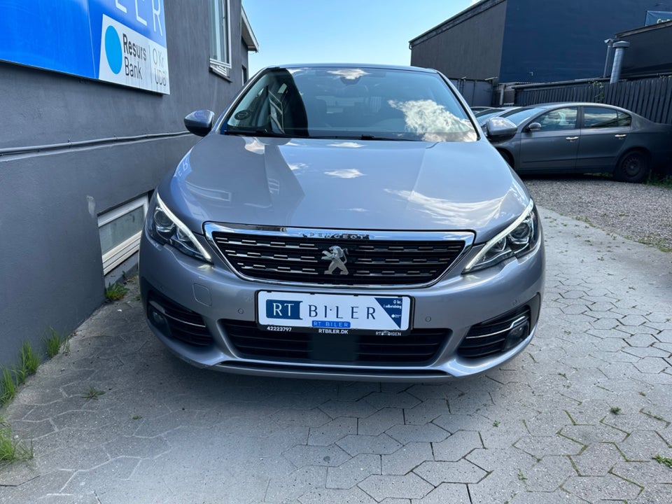 Peugeot 308 1,5 BlueHDi 130 Prestige EAT6 5d