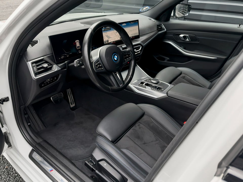 BMW 330e 2,0 Touring M-Sport aut. 5d