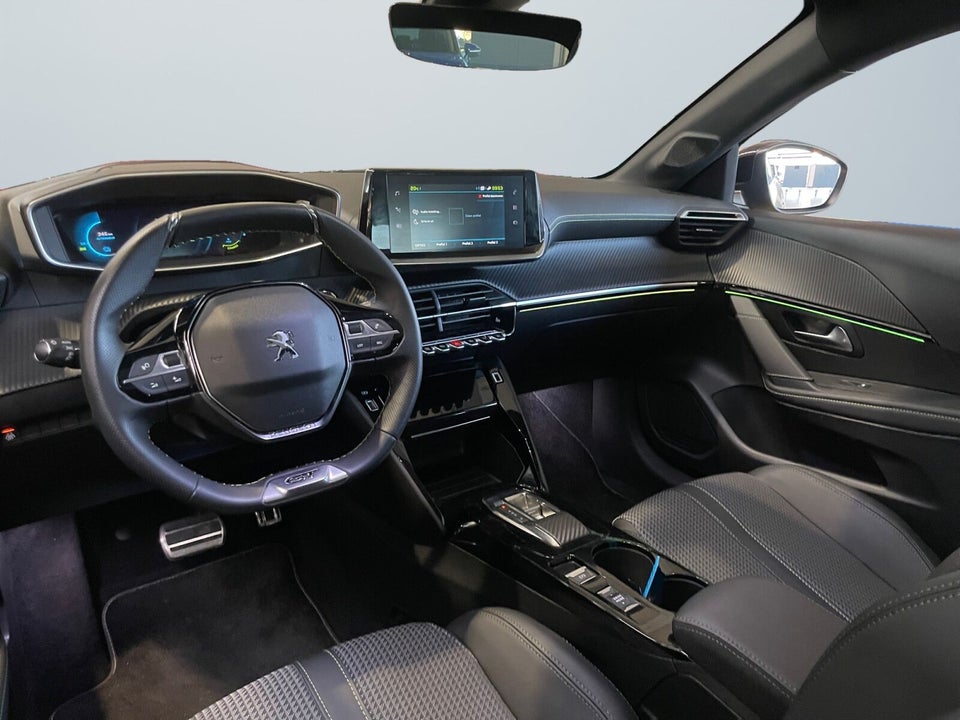 Peugeot e-208 50 GT 5d