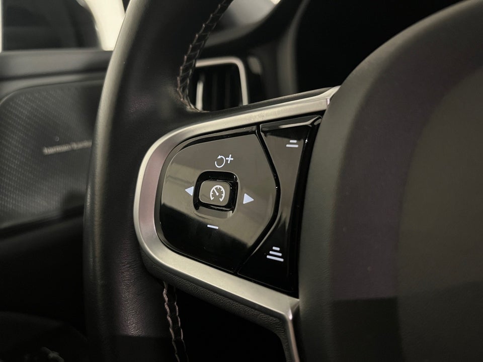 Volvo V60 2,0 T6 ReCharge R-Design aut. AWD 5d