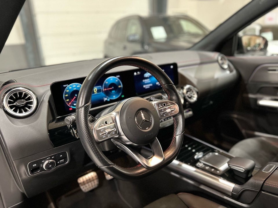 Mercedes EQA300 AMG Line 4Matic 5d