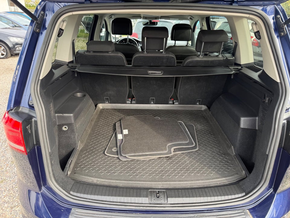 VW Touran 1,6 TDi 115 Comfortline DSG 7prs 5d