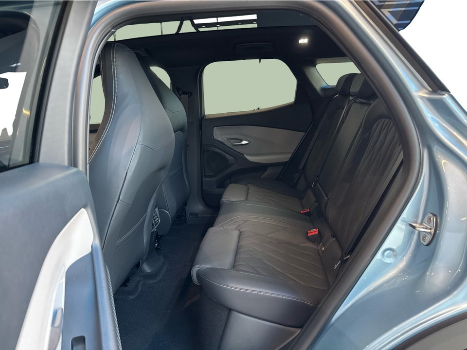 Ford Explorer 82 Premium Extended Range 5d