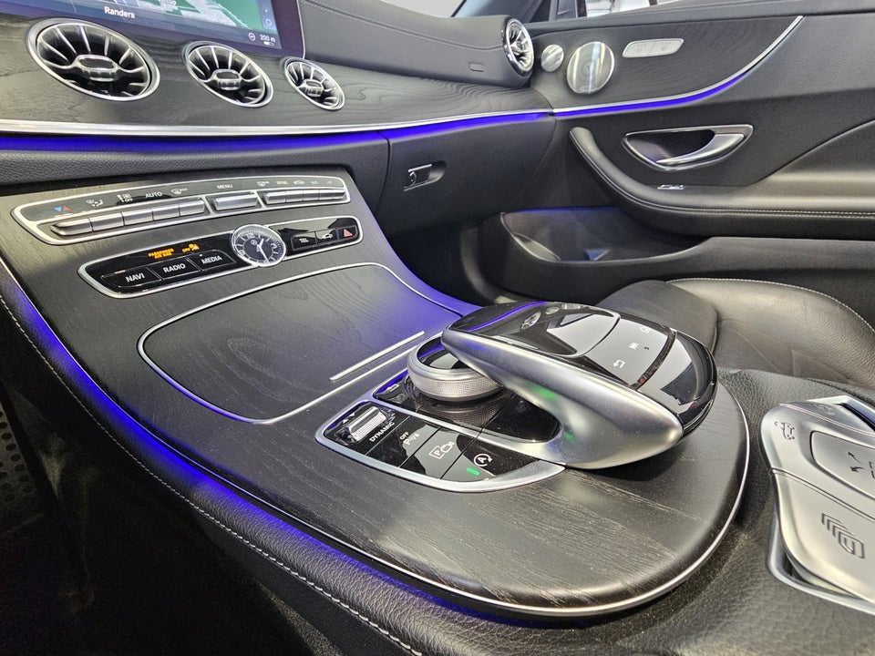 Mercedes E300 2,0 AMG Line Cabriolet aut. 2d