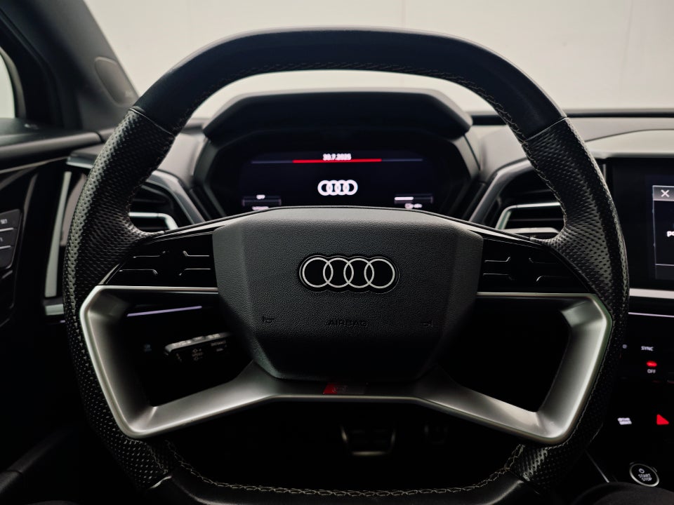 Audi Q4 e-tron 40 S-line Sportback 5d
