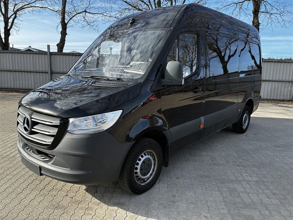 Mercedes Sprinter 319 3,0 CDi A2 Kassevogn aut. RWD