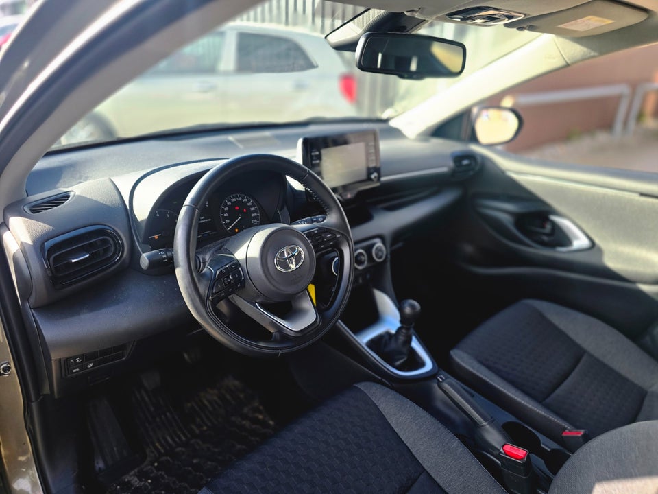 Toyota Yaris 1,5 Active 5d