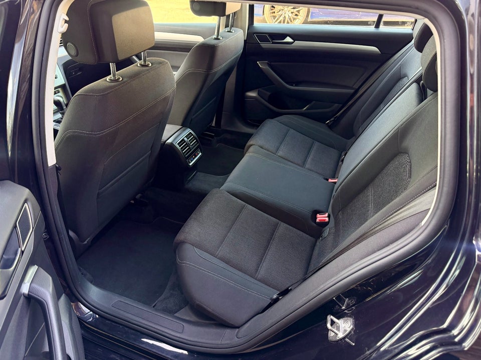 VW Passat 2,0 TDi 150 Highline+ Variant DSG 5d