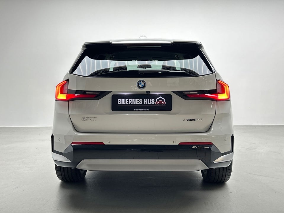 BMW iX1 eDrive20 X-Line 5d